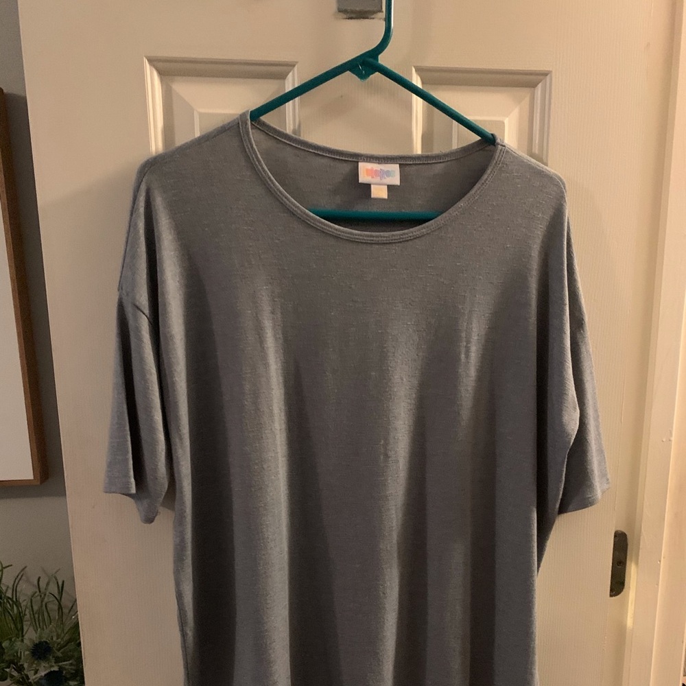 Gray top